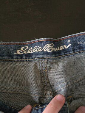 Eddie Bauer Boyfriend Jeans Size 10 Relaxed Fit Medium Wash Denim GUC No Fraying